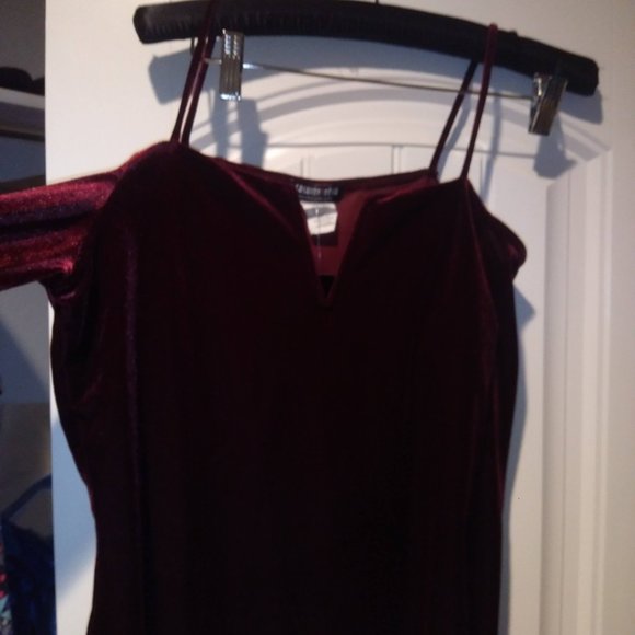 Off the shoulder top with straps - Picture 2 of 2